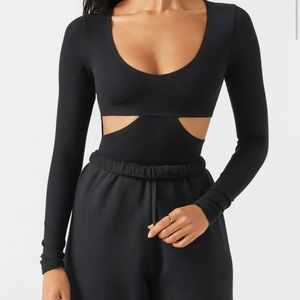 NWT Joah Brown Fitted Cutout Long Sleeve in Black